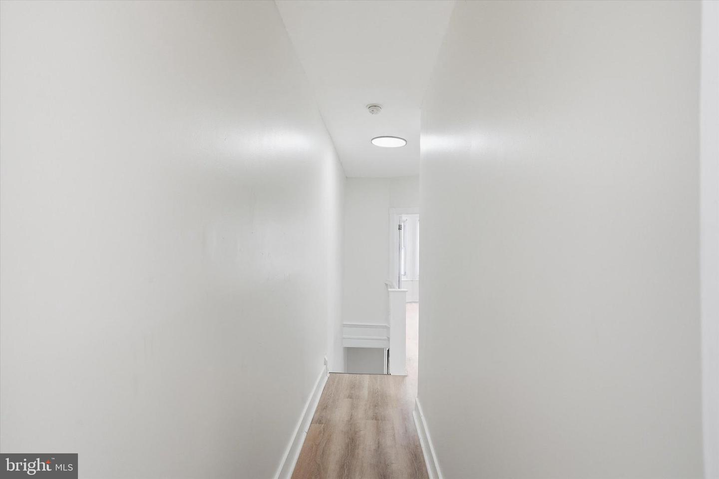5532 Addison St Property Photo 20