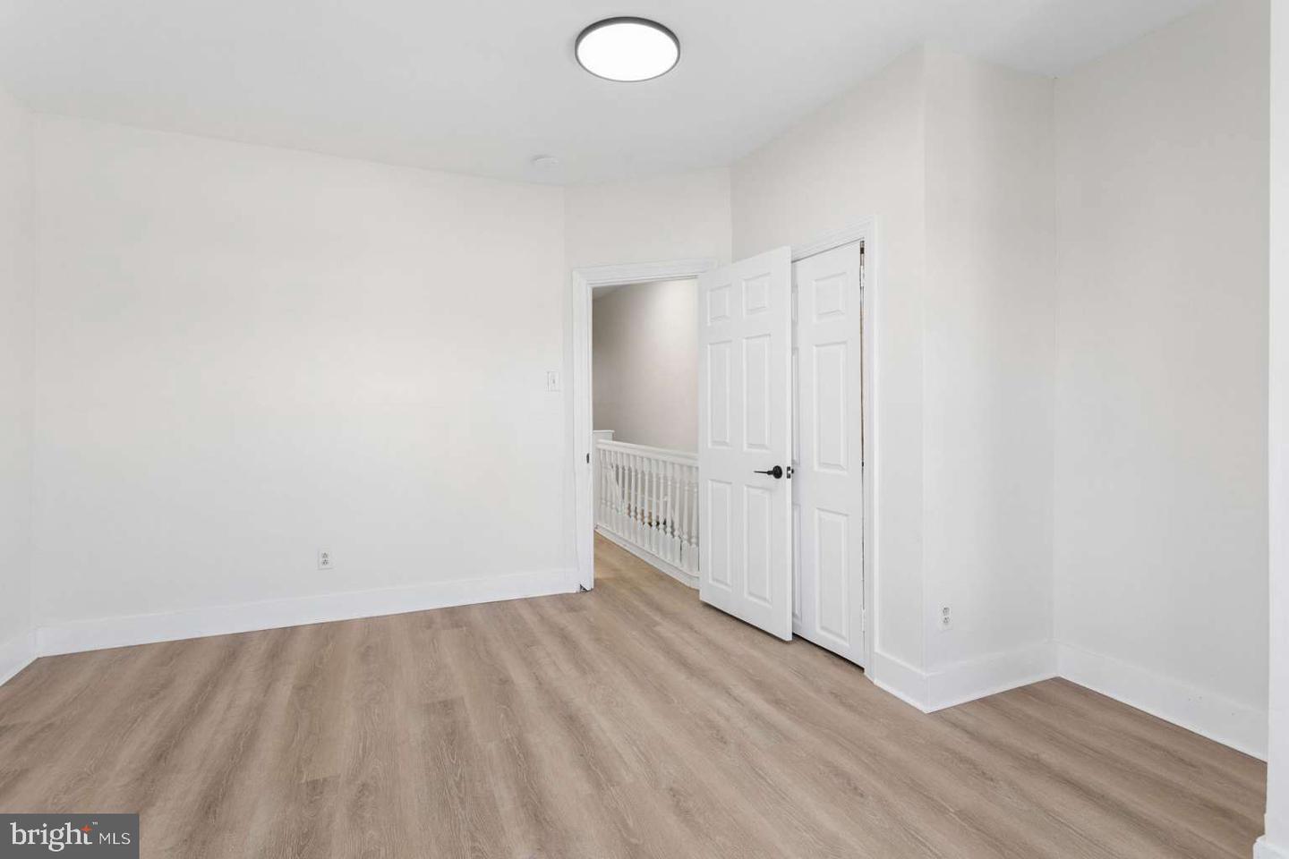 5532 Addison St Property Photo 22