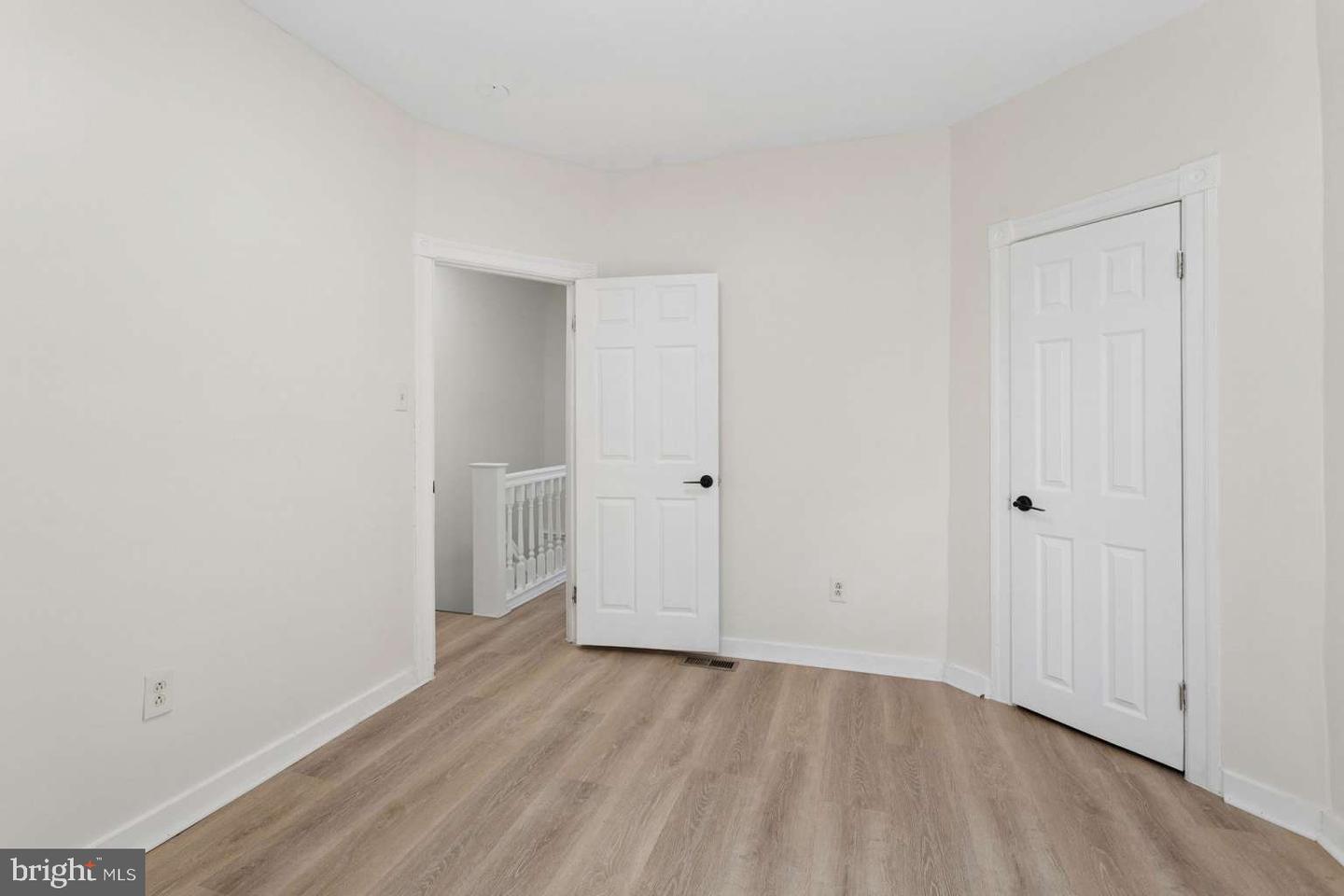 5532 Addison St Property Photo 28