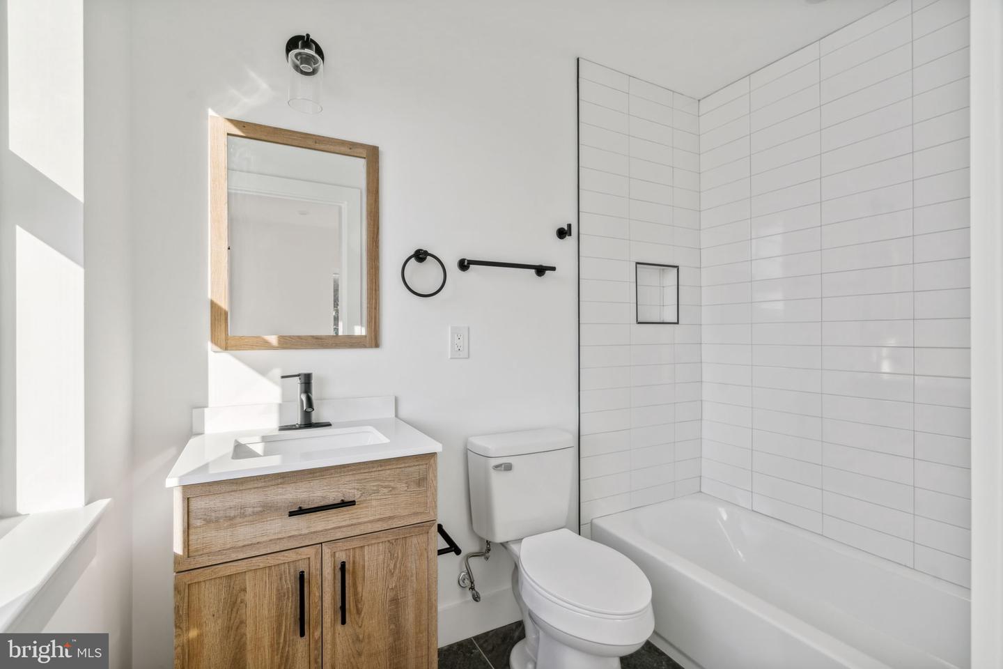 2400 W Montgomery Ave #8 Property Photo 1