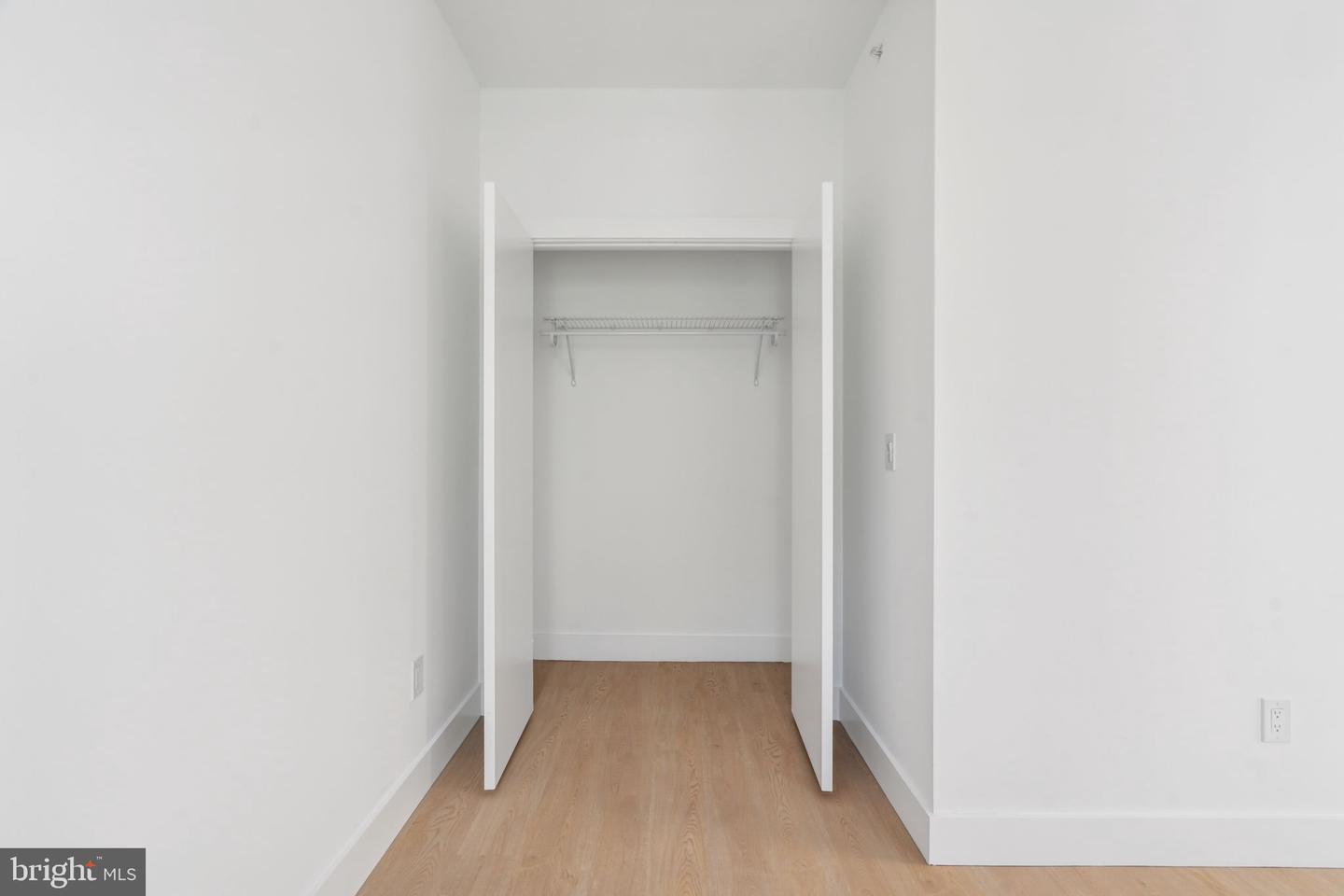 2400 W Montgomery Ave #8 Property Photo 14