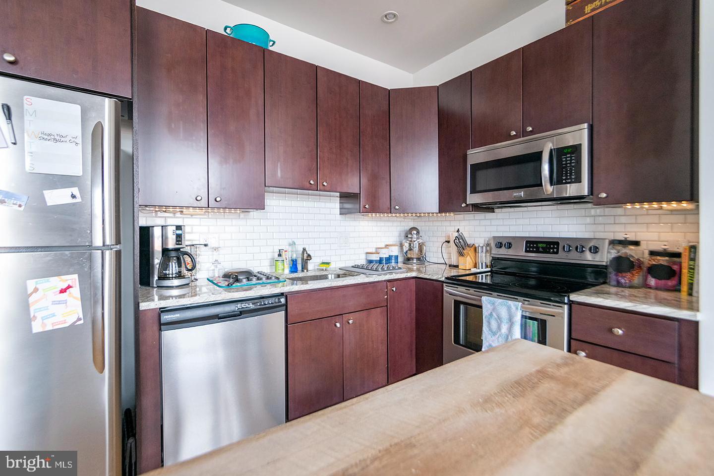 427 Monroe St #unit 202 Property Photo 2