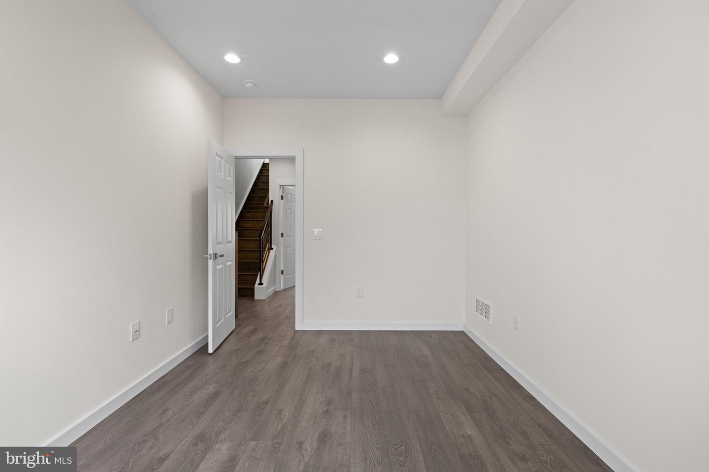 2035 N Orianna St Property Photo 32