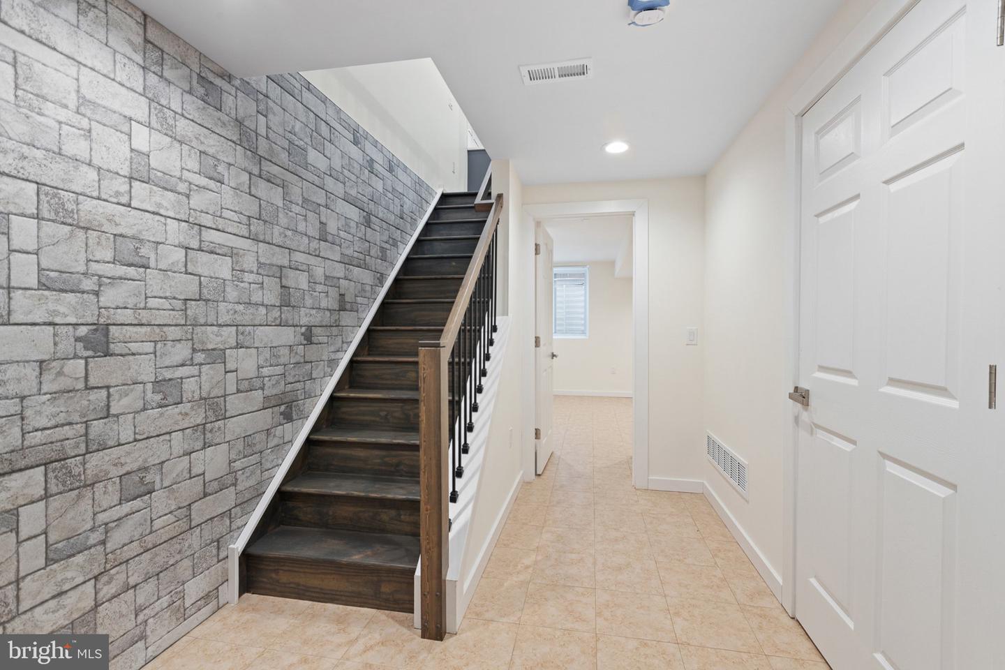 2035 N Orianna St Property Photo 41