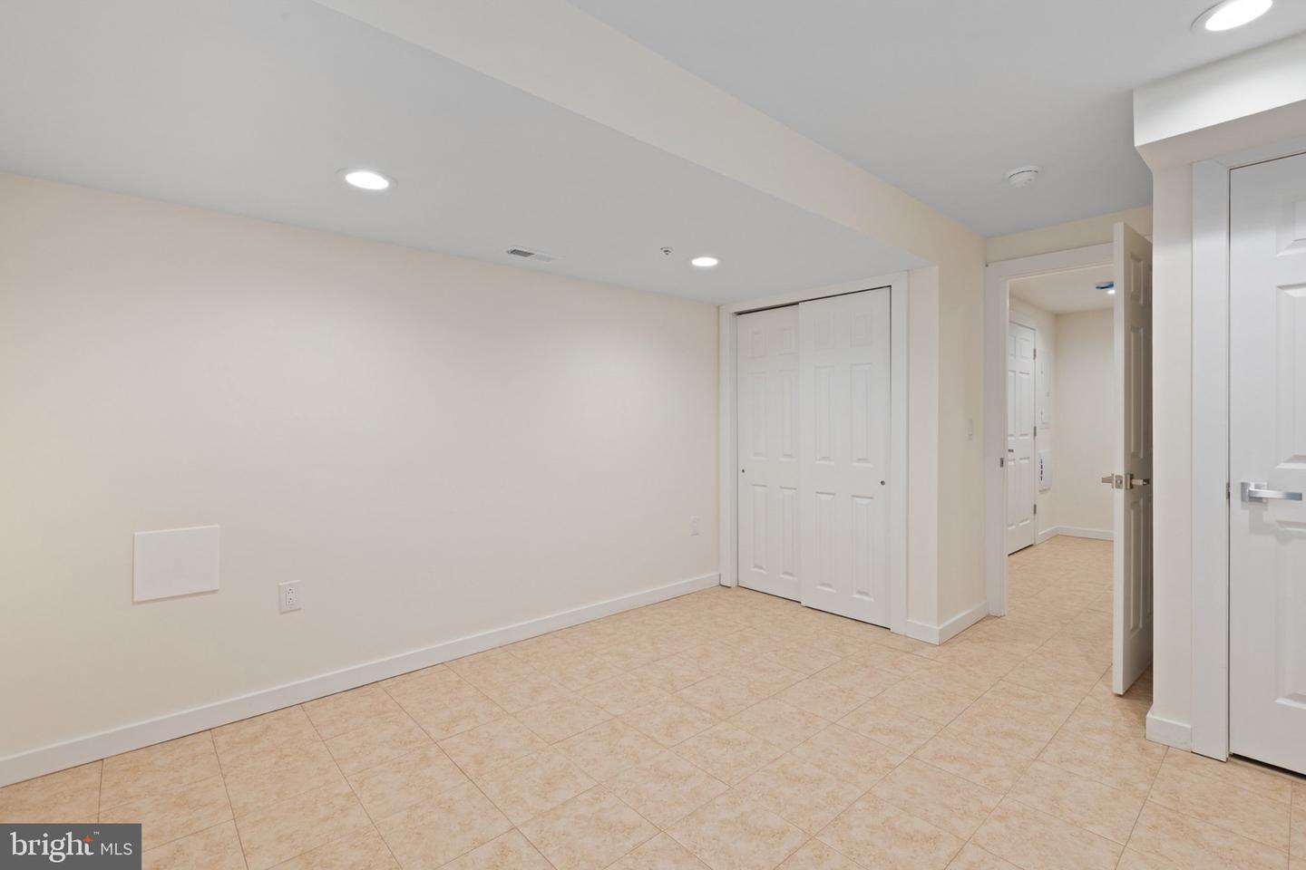 2035 N Orianna St Property Photo 43