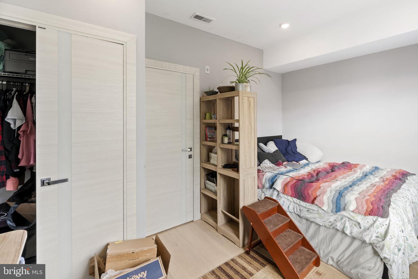 2110 W Master St #c Property Photo 12