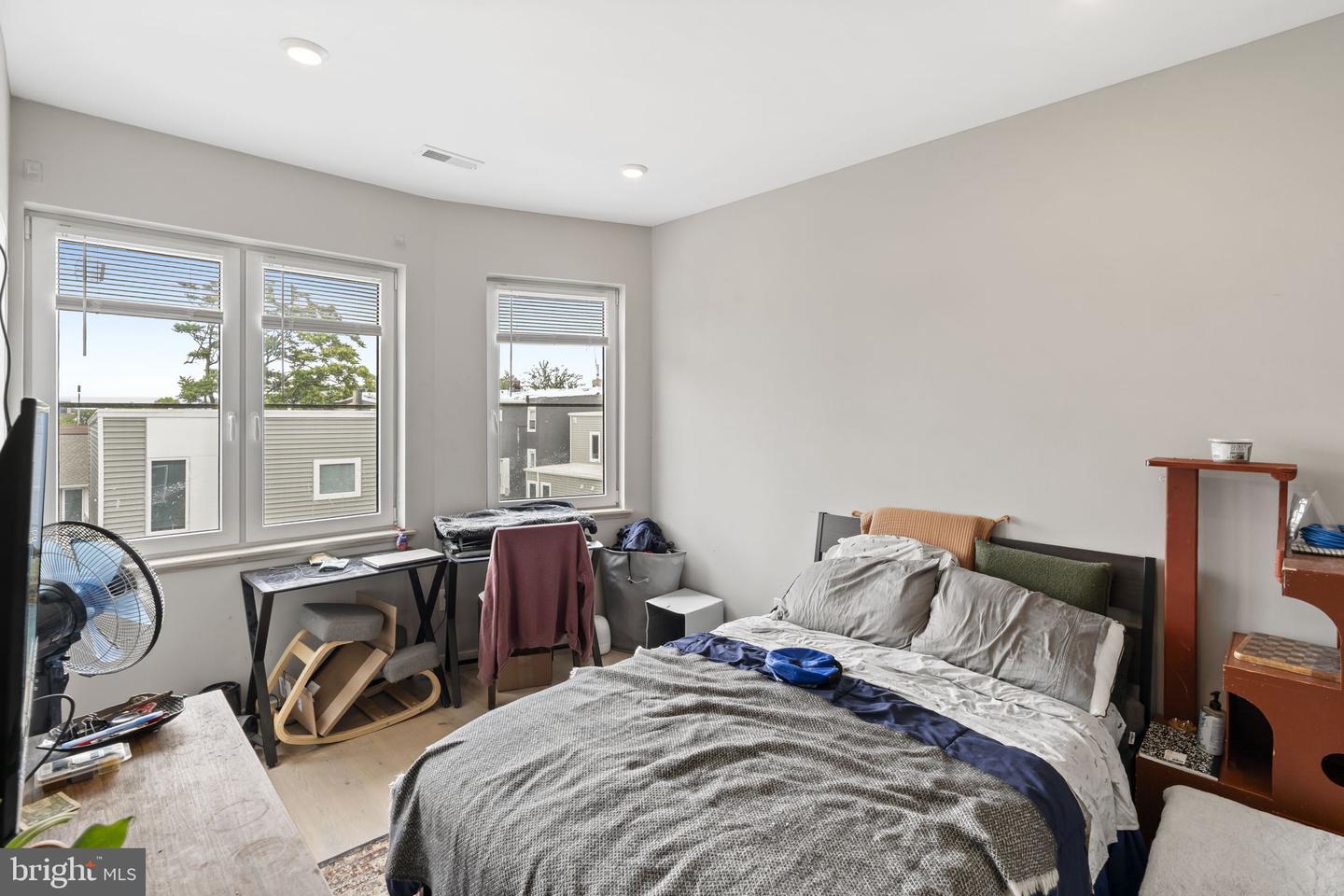 2110 W Master St #c Property Photo 15