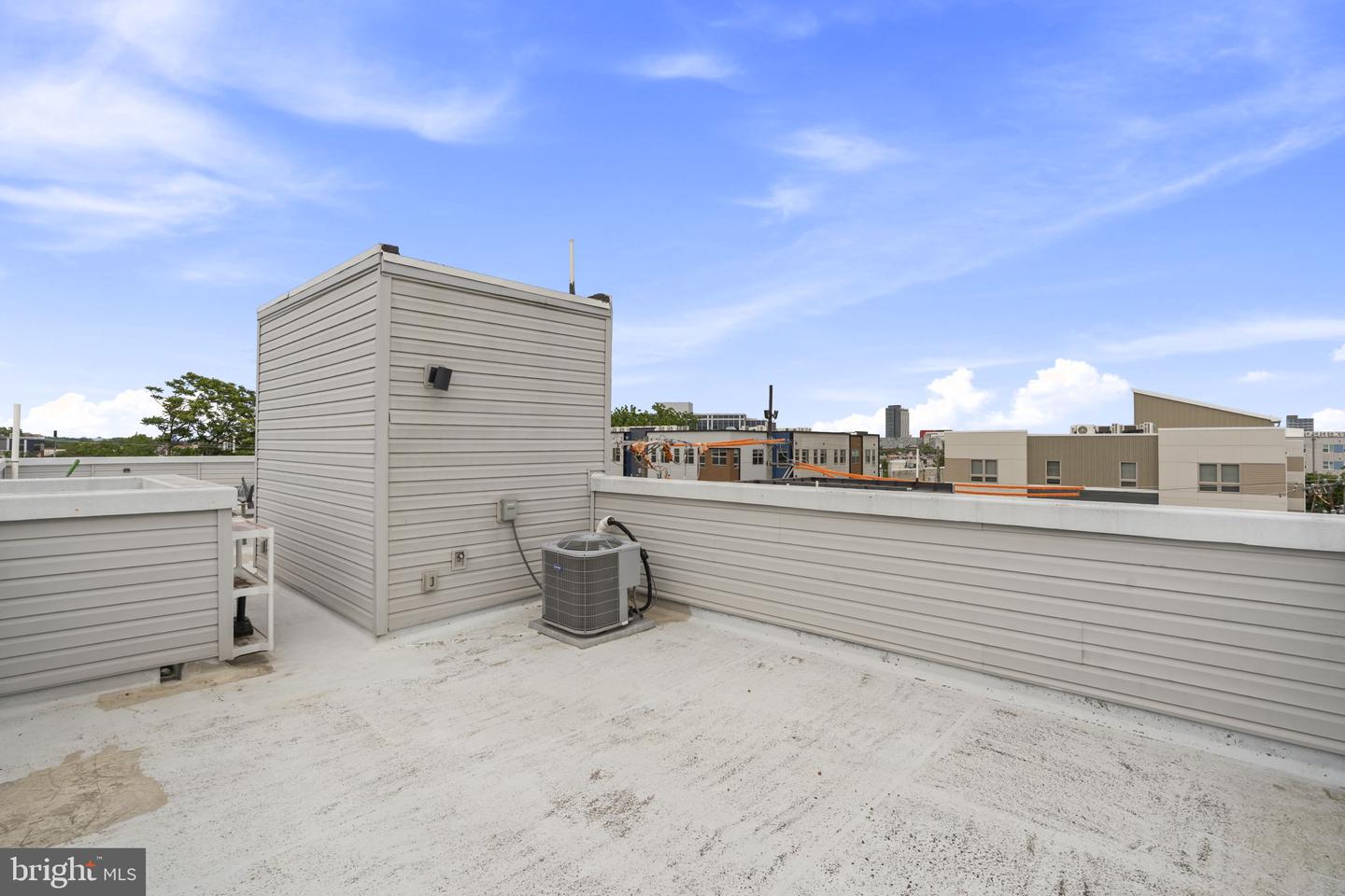 2110 W Master St #c Property Photo 17