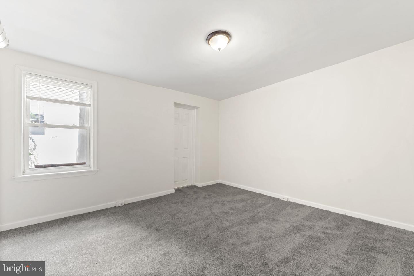 1310 S Bancroft St Property Photo 17