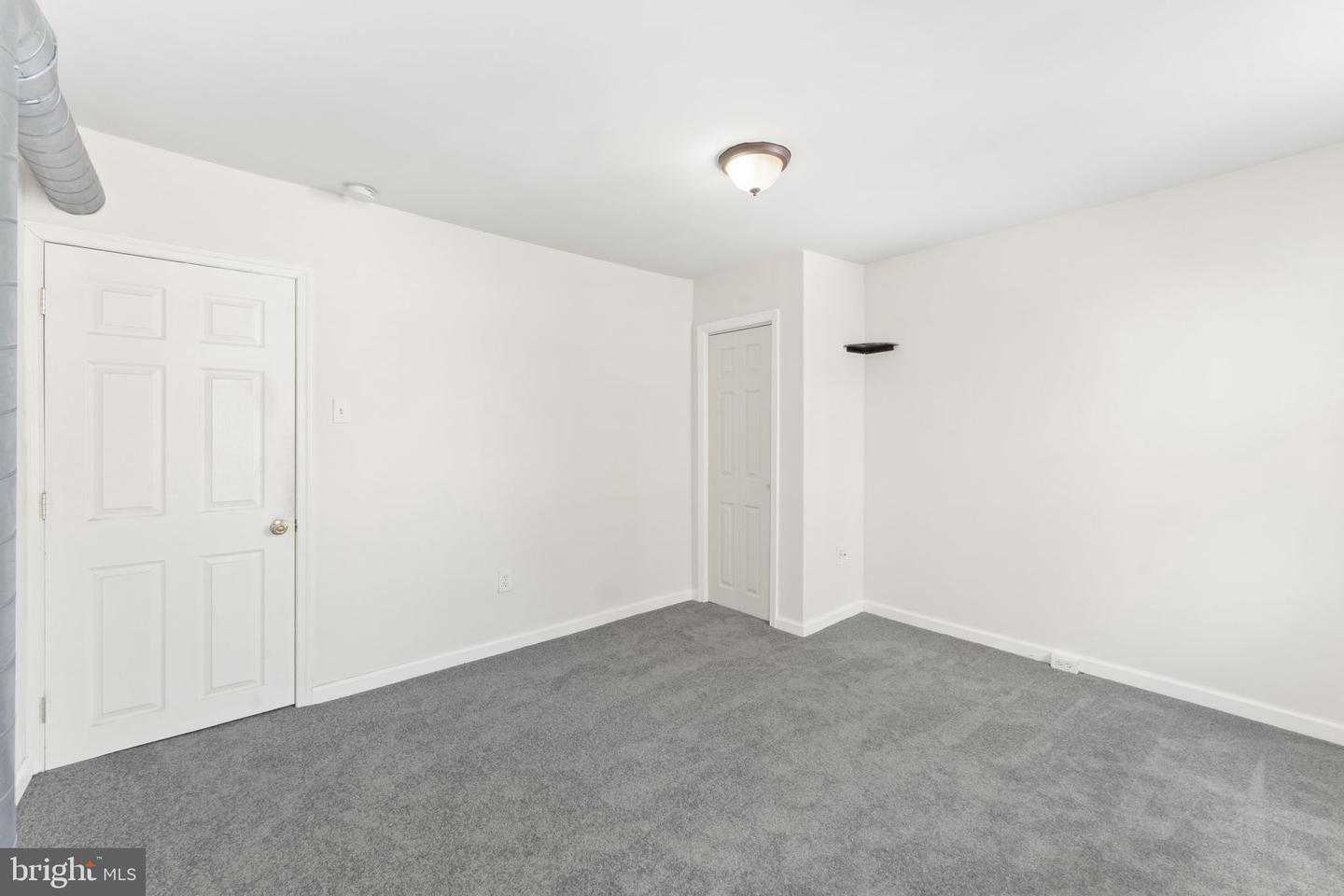 1310 S Bancroft St Property Photo 23