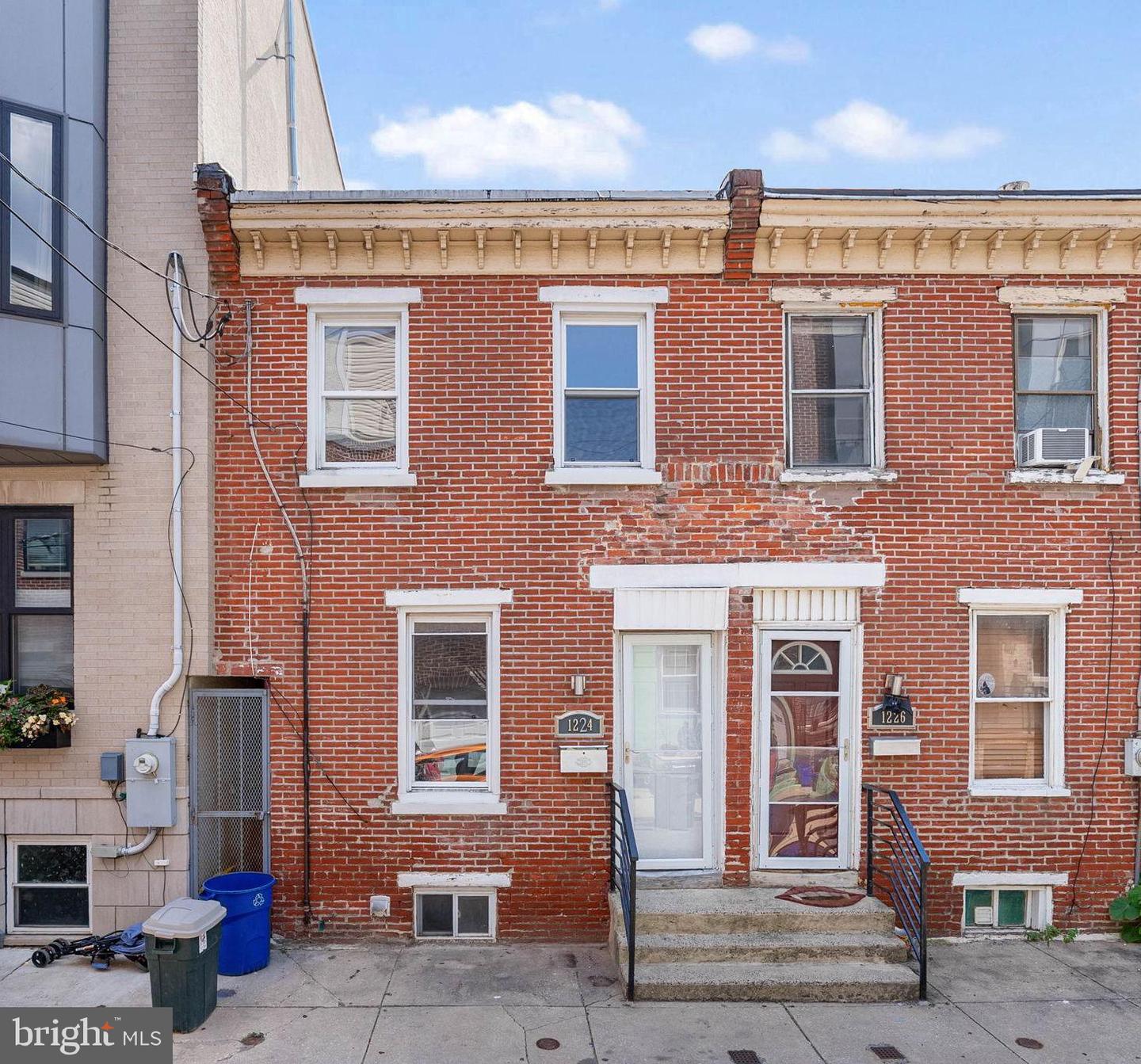 1224 PETERS ST Property Photo 1
