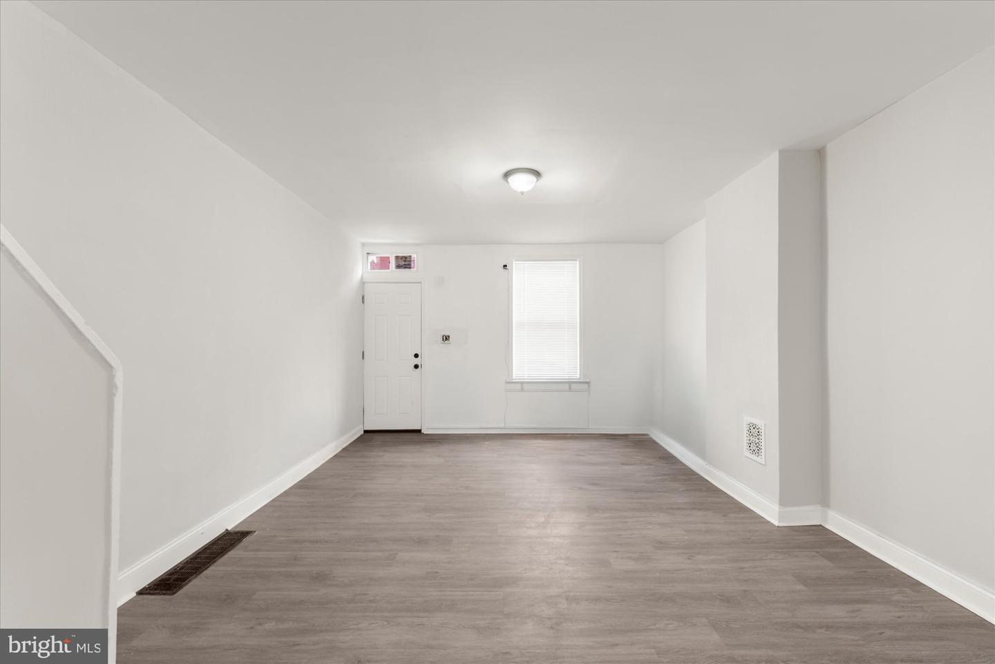 1212 W Luzerne St Property Photo 4