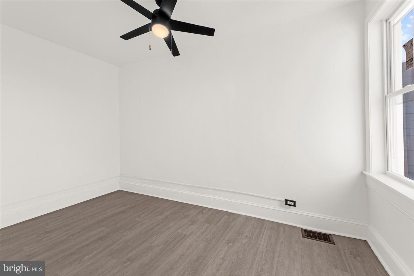 1212 W Luzerne St Property Photo 11