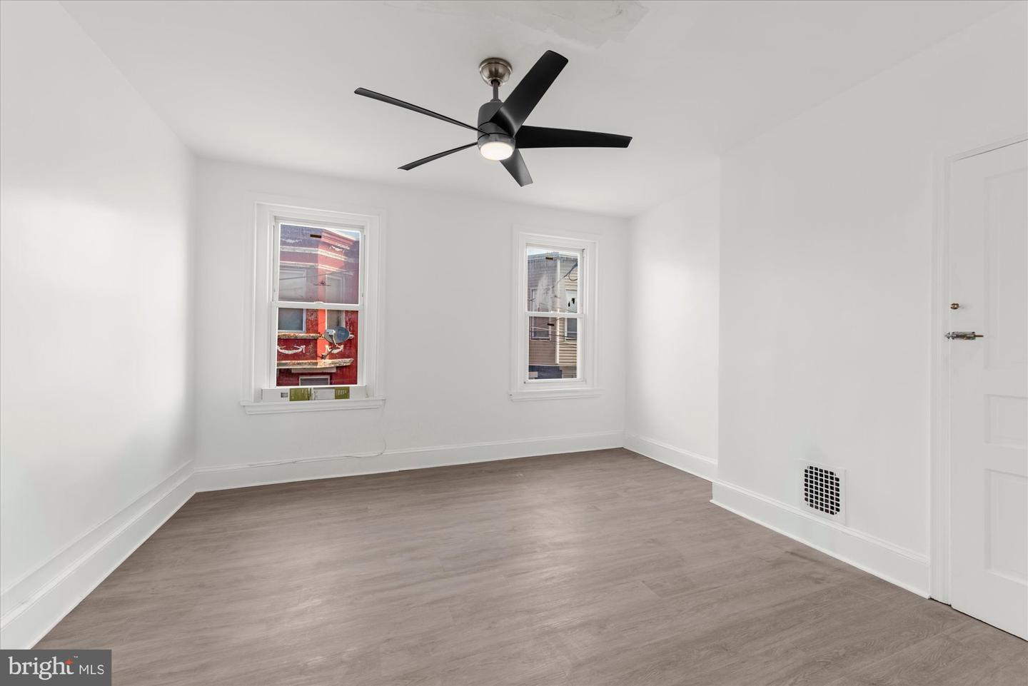 1212 W Luzerne St Property Photo 13