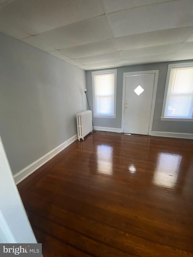 5205 Glenloch St Property Photo 5