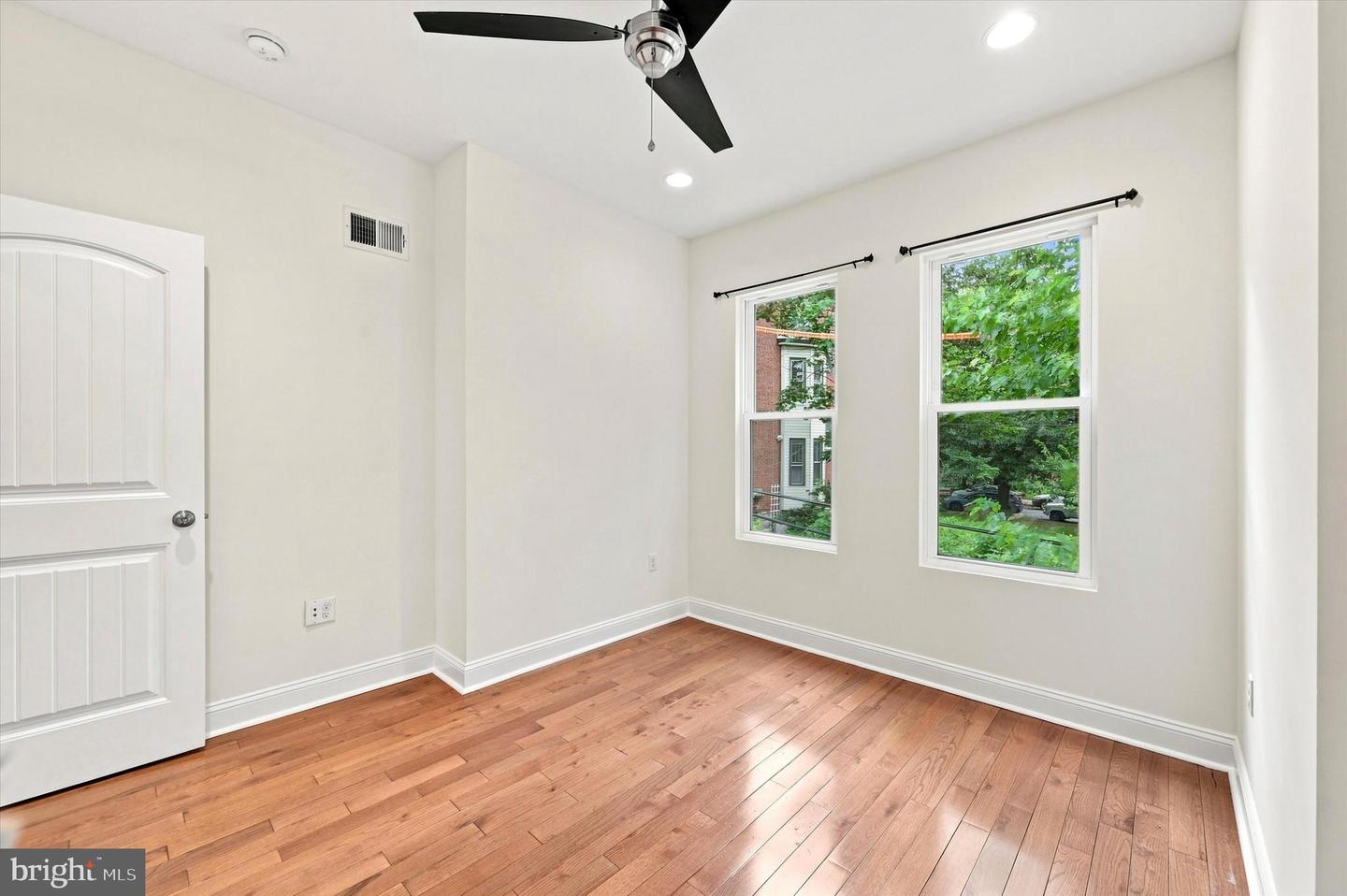 1027 S 50th St Property Photo 19