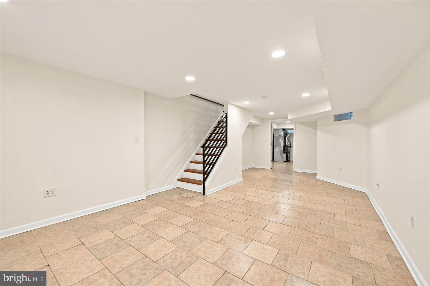 1027 S 50th St Property Photo 23
