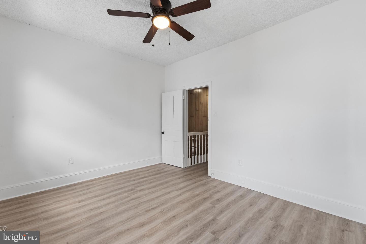 4542 N Mole St Property Photo 15