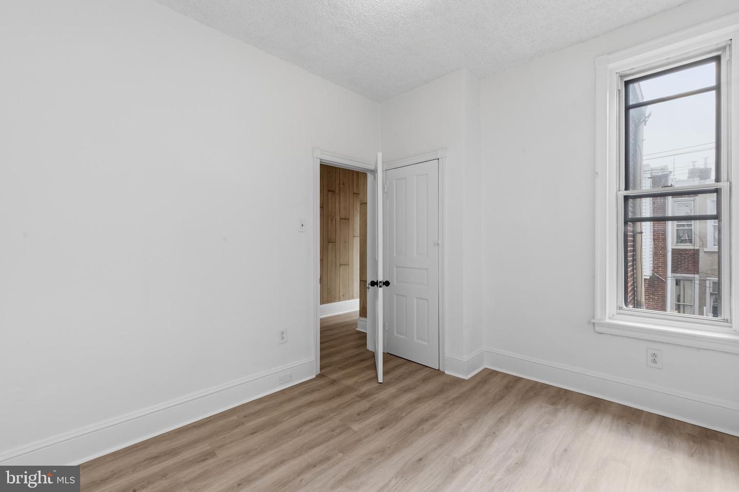 4542 N Mole St Property Photo 16