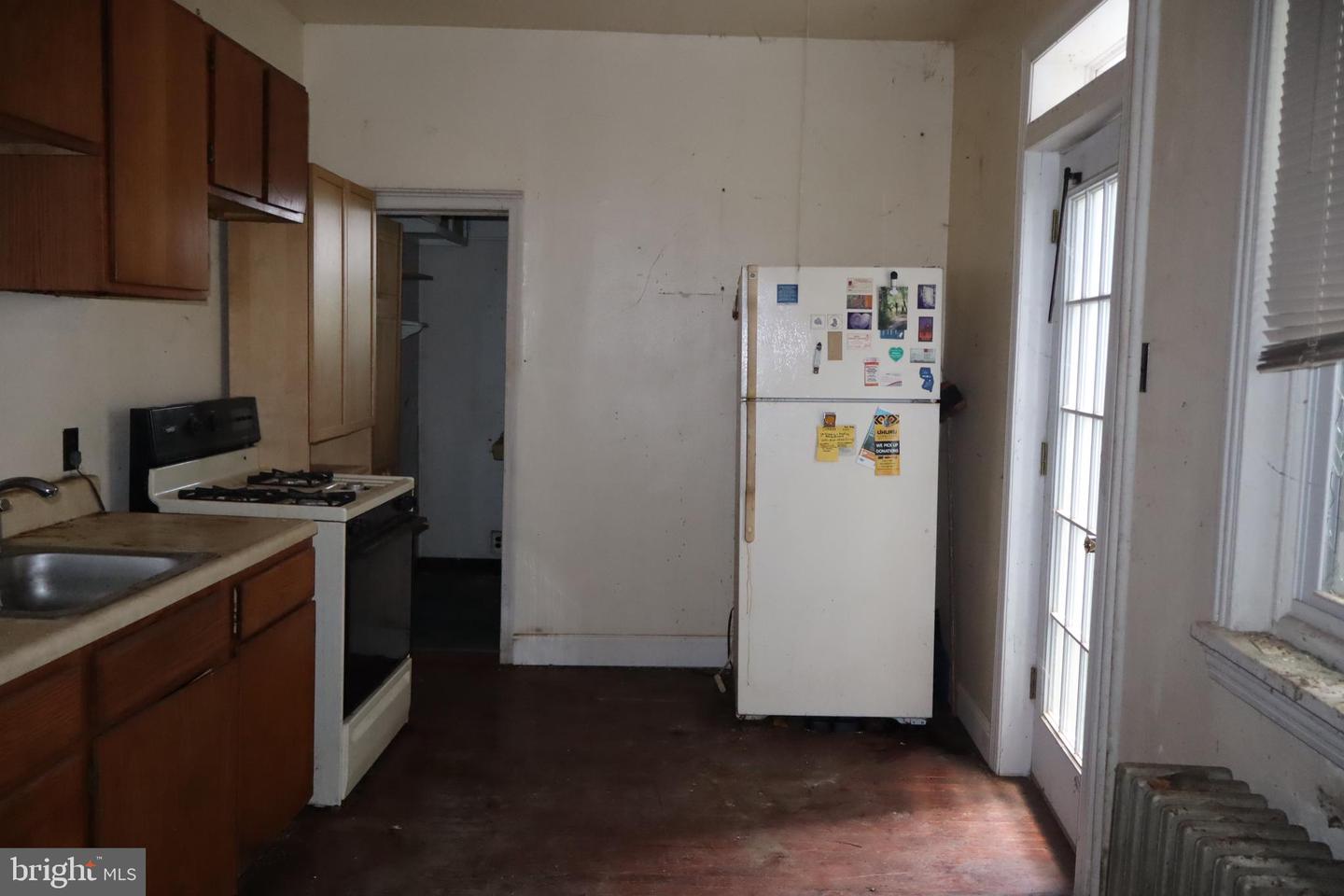 969 N Randolph St Property Photo 10