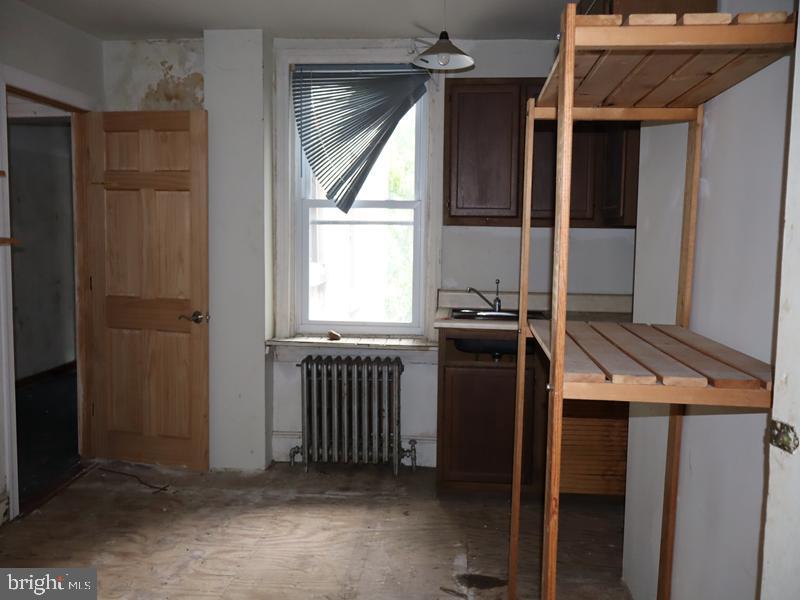969 N Randolph St Property Photo 16