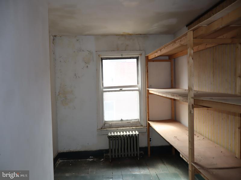 969 N Randolph St Property Photo 17