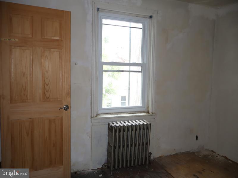 969 N Randolph St Property Photo 18