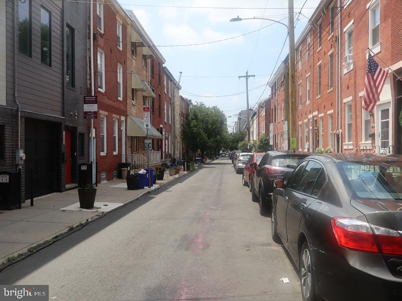 969 N Randolph St Property Photo 20