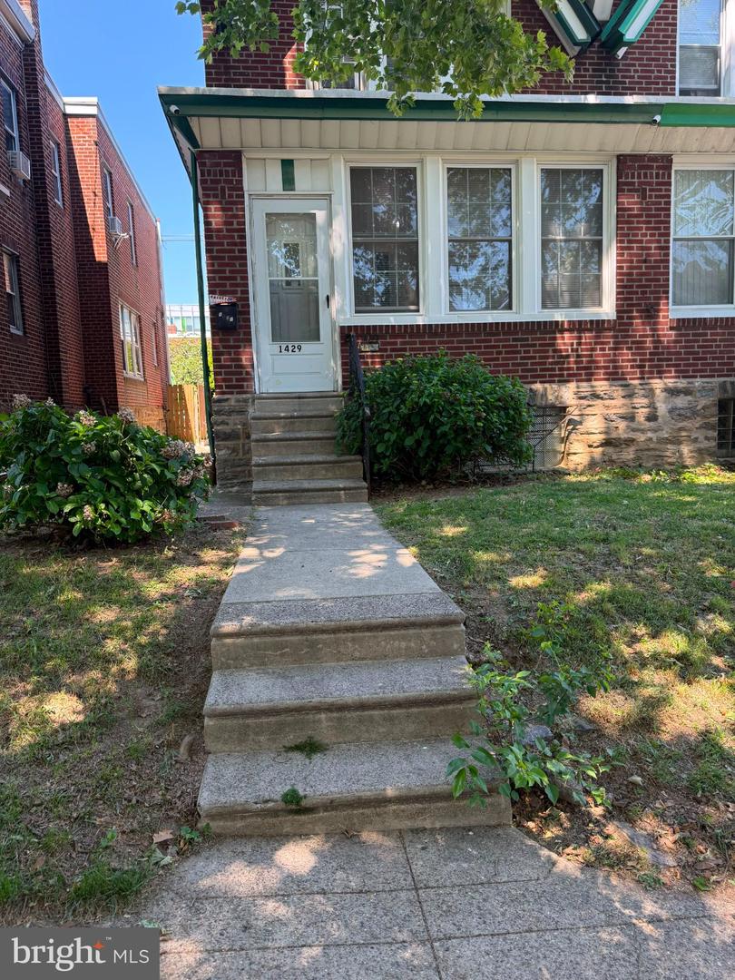 1429 ENGLEWOOD ST