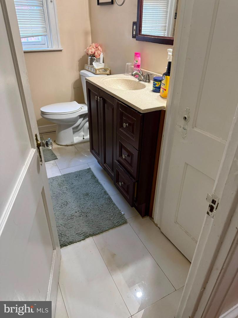 1429 Englewood St Property Photo 9