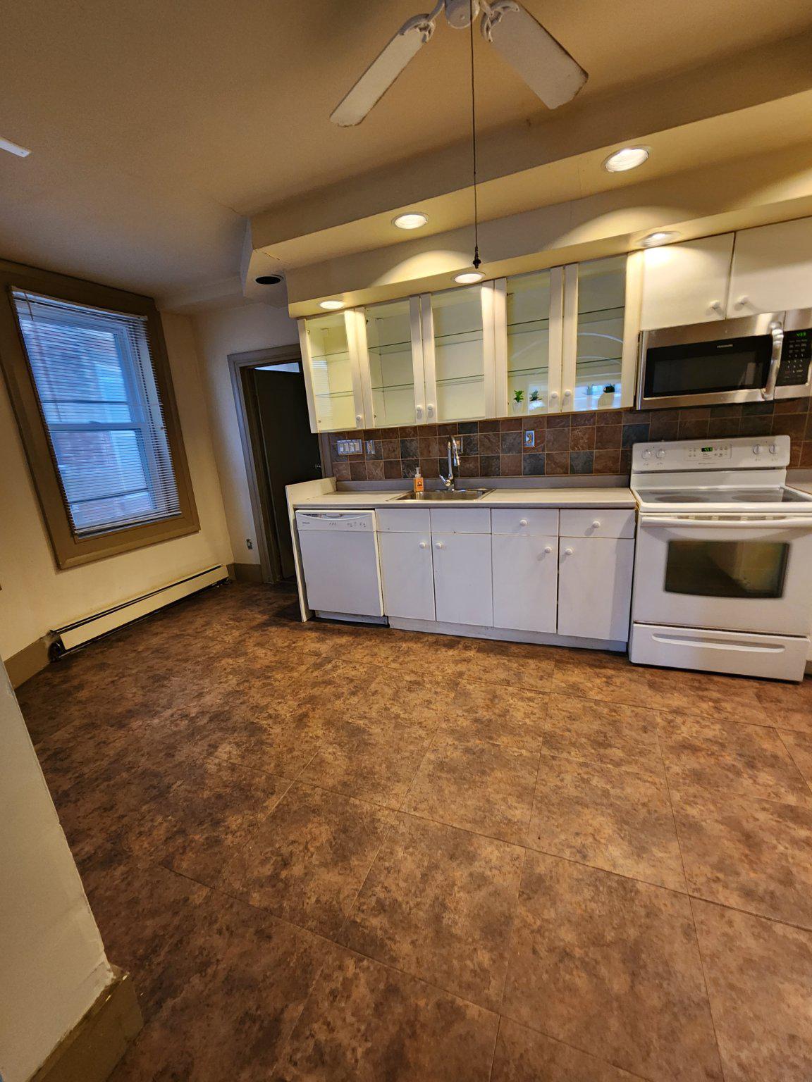 5415 Diamond St Property Photo 9