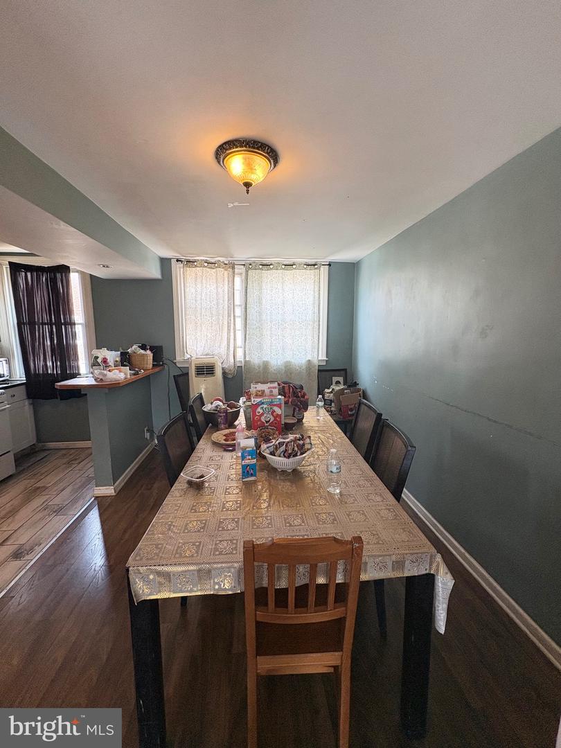 6638 Horrocks St Property Photo 13
