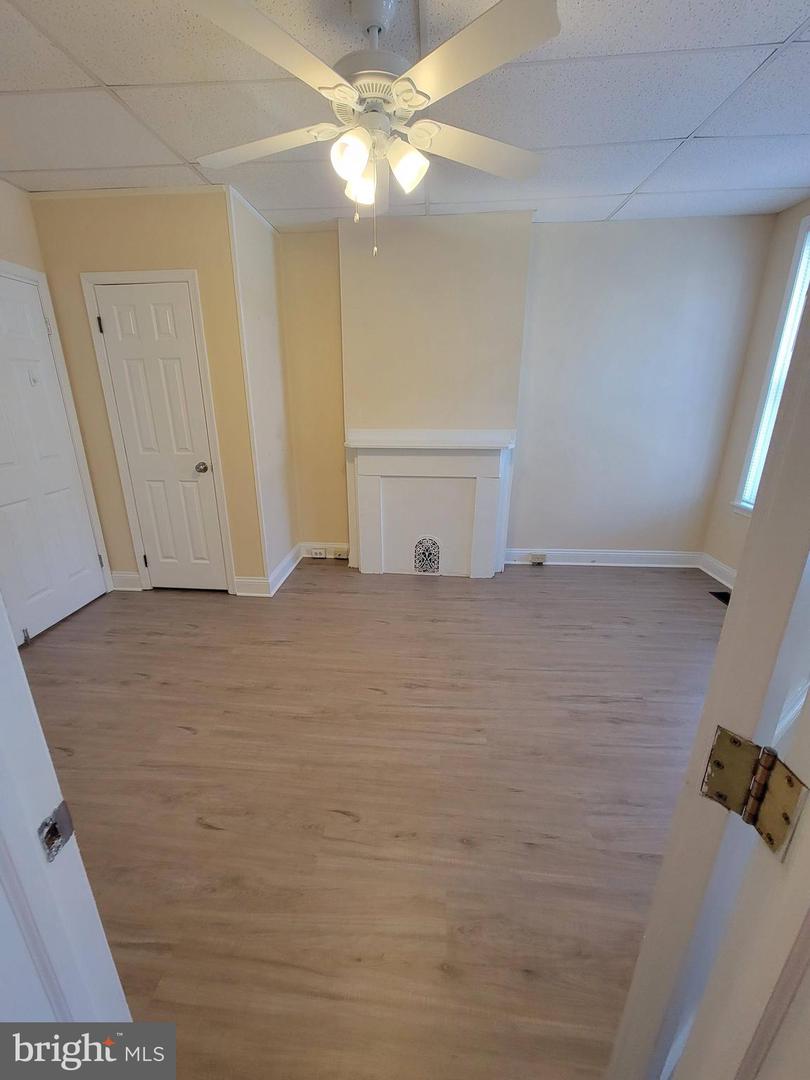 4034 Locust St Property Photo 2