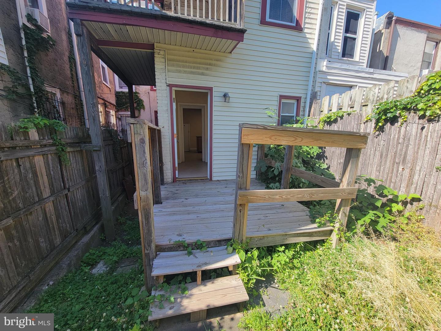 4034 Locust St Property Photo 7