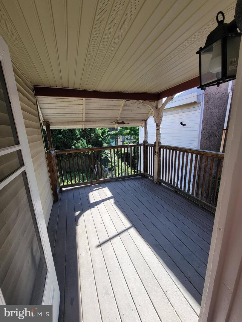 4034 Locust St Property Photo 11