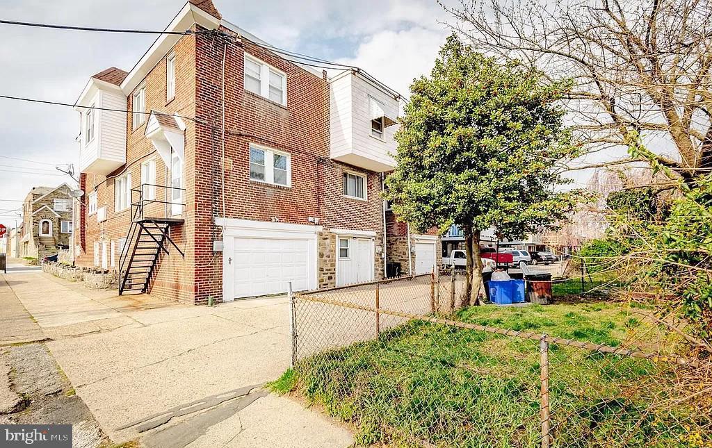 7101 Charles St Property Photo 5