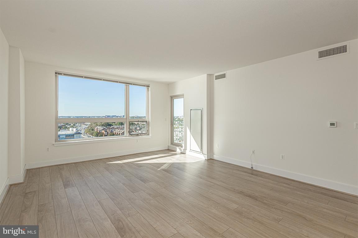 717 S Chris Columbus Blvd #1509 Property Photo 5