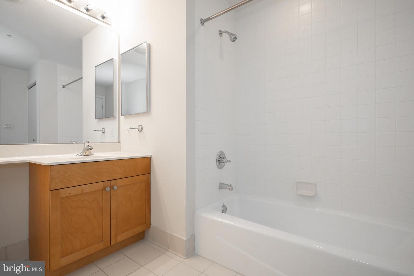 717 S Chris Columbus Blvd #1509 Property Photo 26