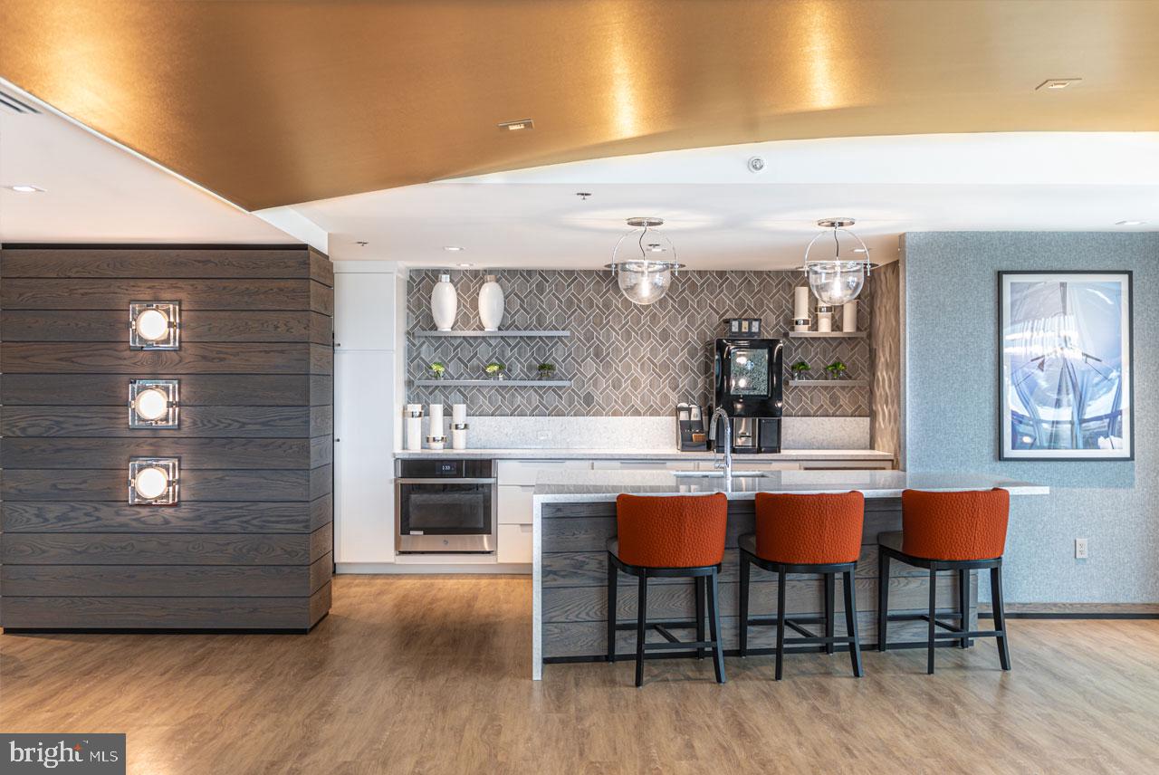 717 S Chris Columbus Blvd #1509 Property Photo 41