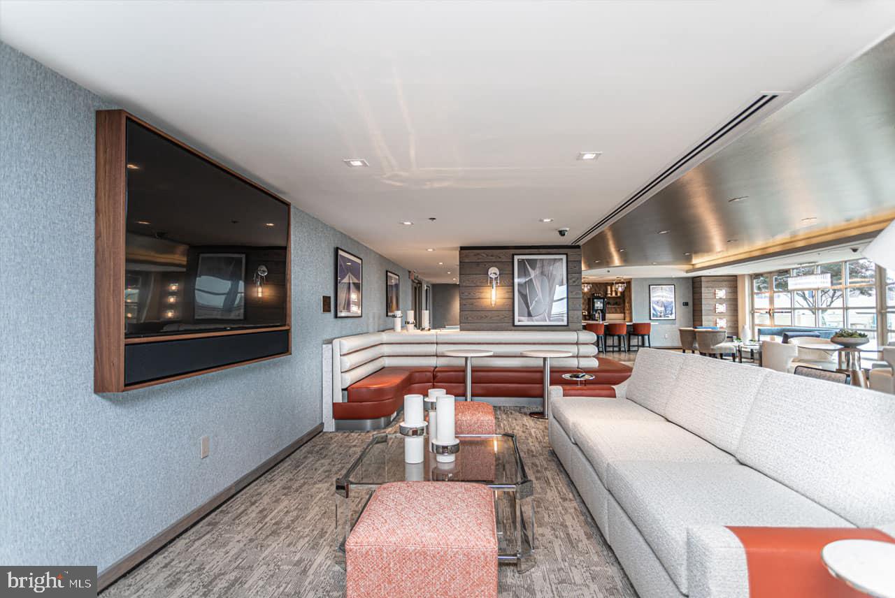 717 S Chris Columbus Blvd #1509 Property Photo 49