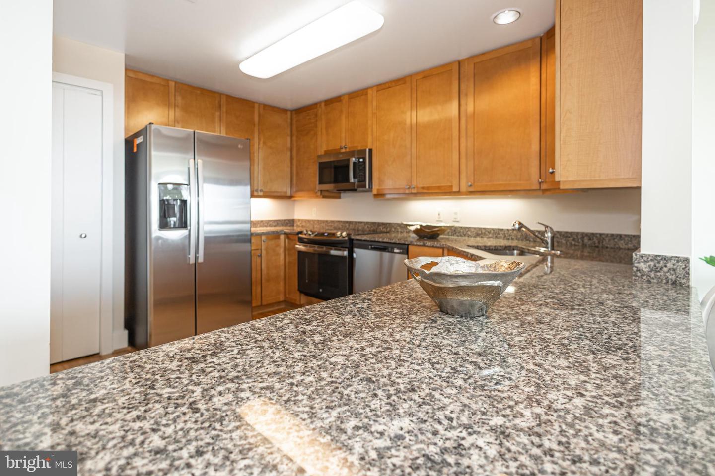 717 S Chris Columbus Blvd #811 Property Photo 17