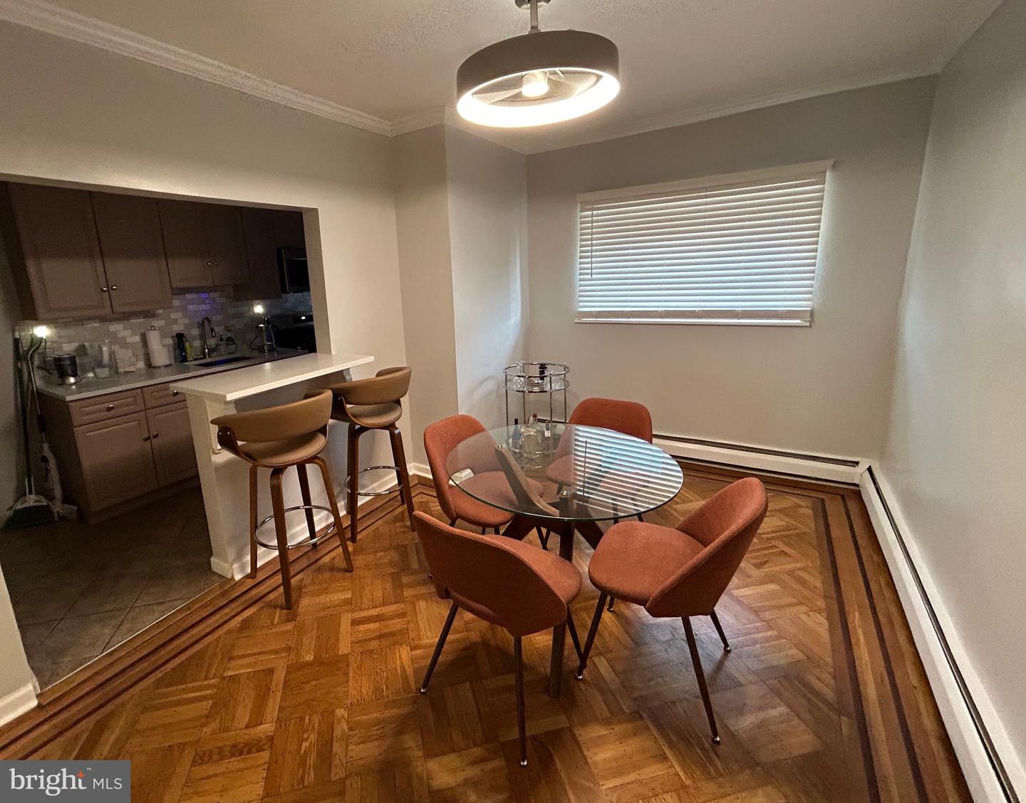 5223 Diamond St Property Photo 6