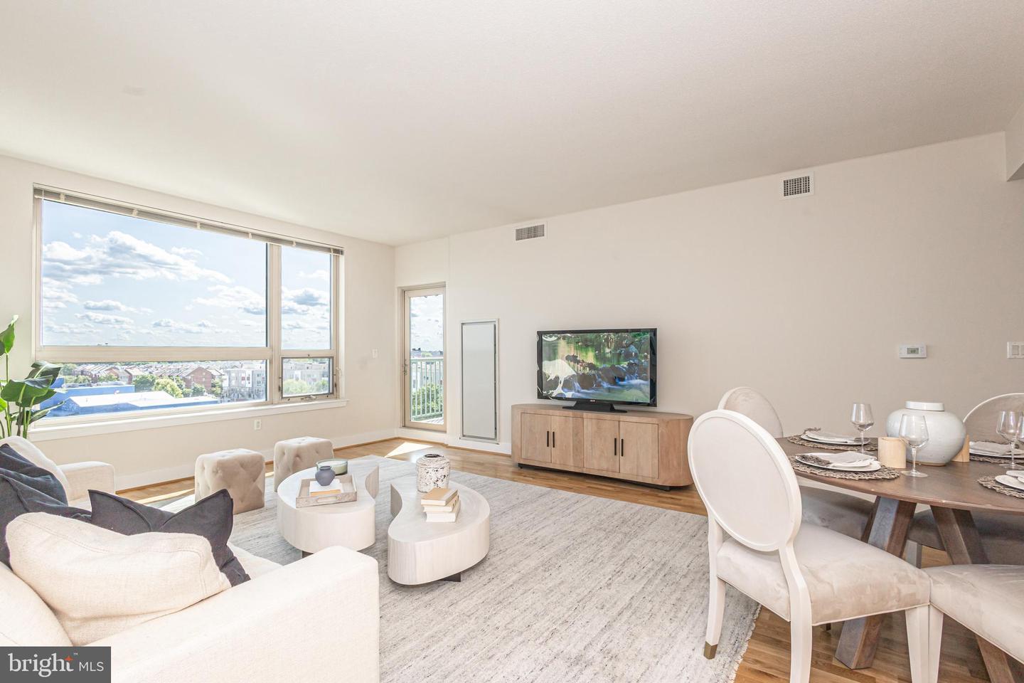 717 S Chris Columbus Blvd #804 Property Photo 5
