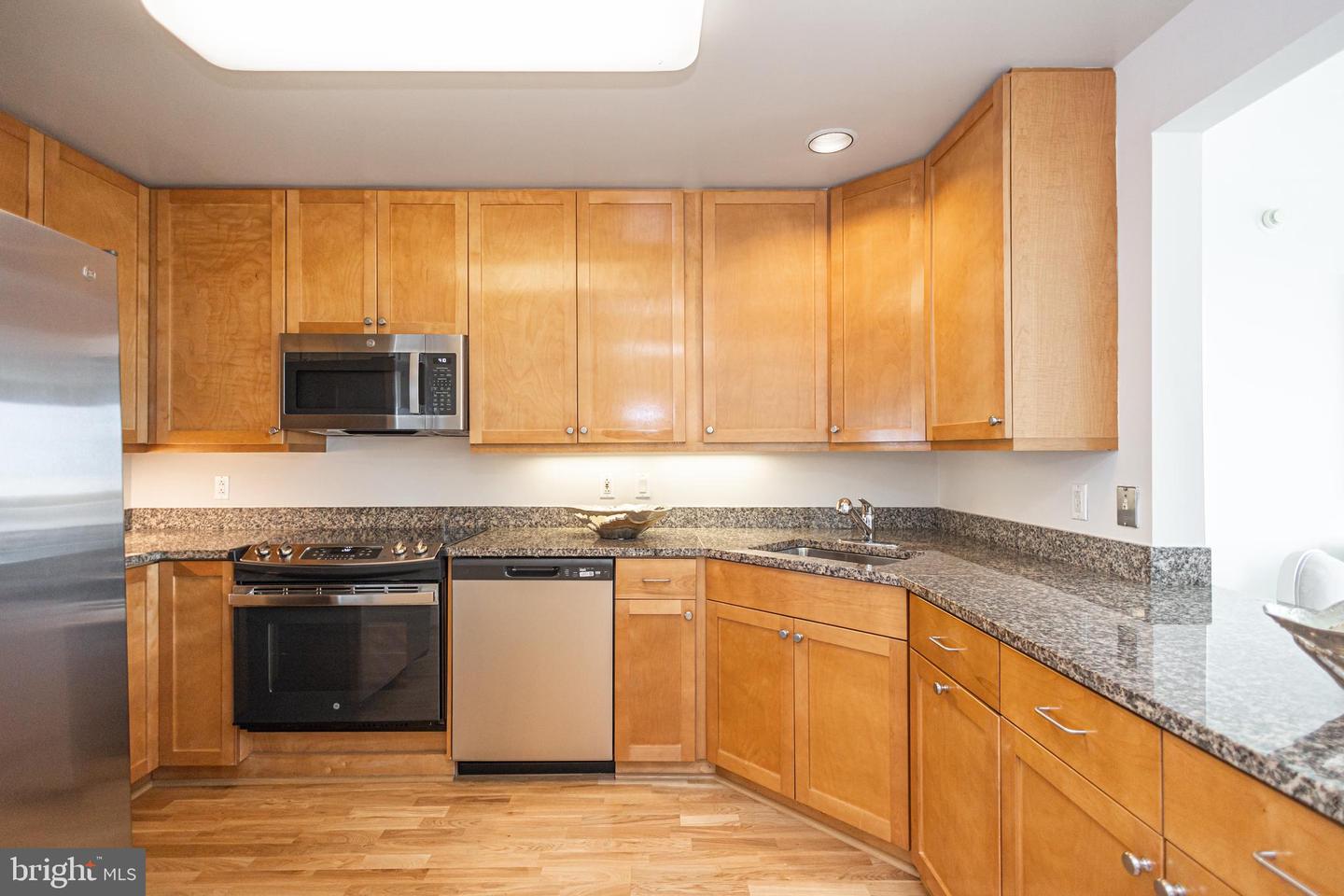 717 S Chris Columbus Blvd #804 Property Photo 13