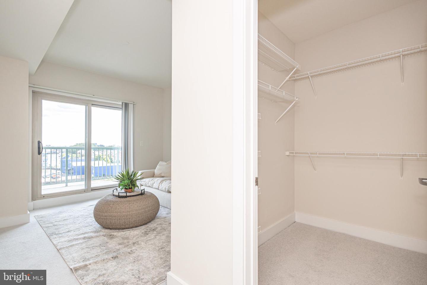 717 S Chris Columbus Blvd #804 Property Photo 22