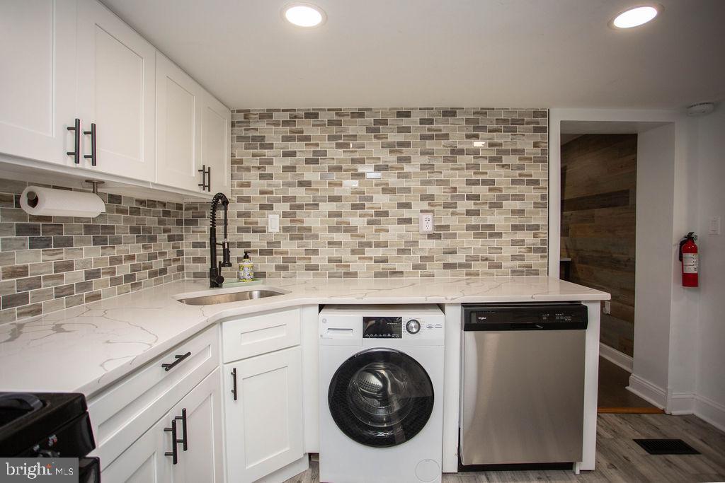 1128 O'neil St Property Photo 15