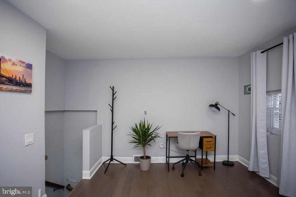 1128 O'neil St Property Photo 25