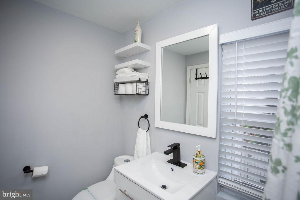 1128 O'neil St Property Photo 27