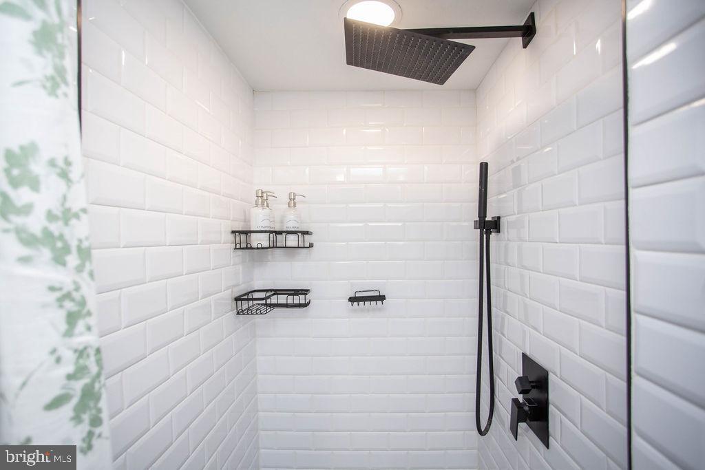 1128 O'neil St Property Photo 28