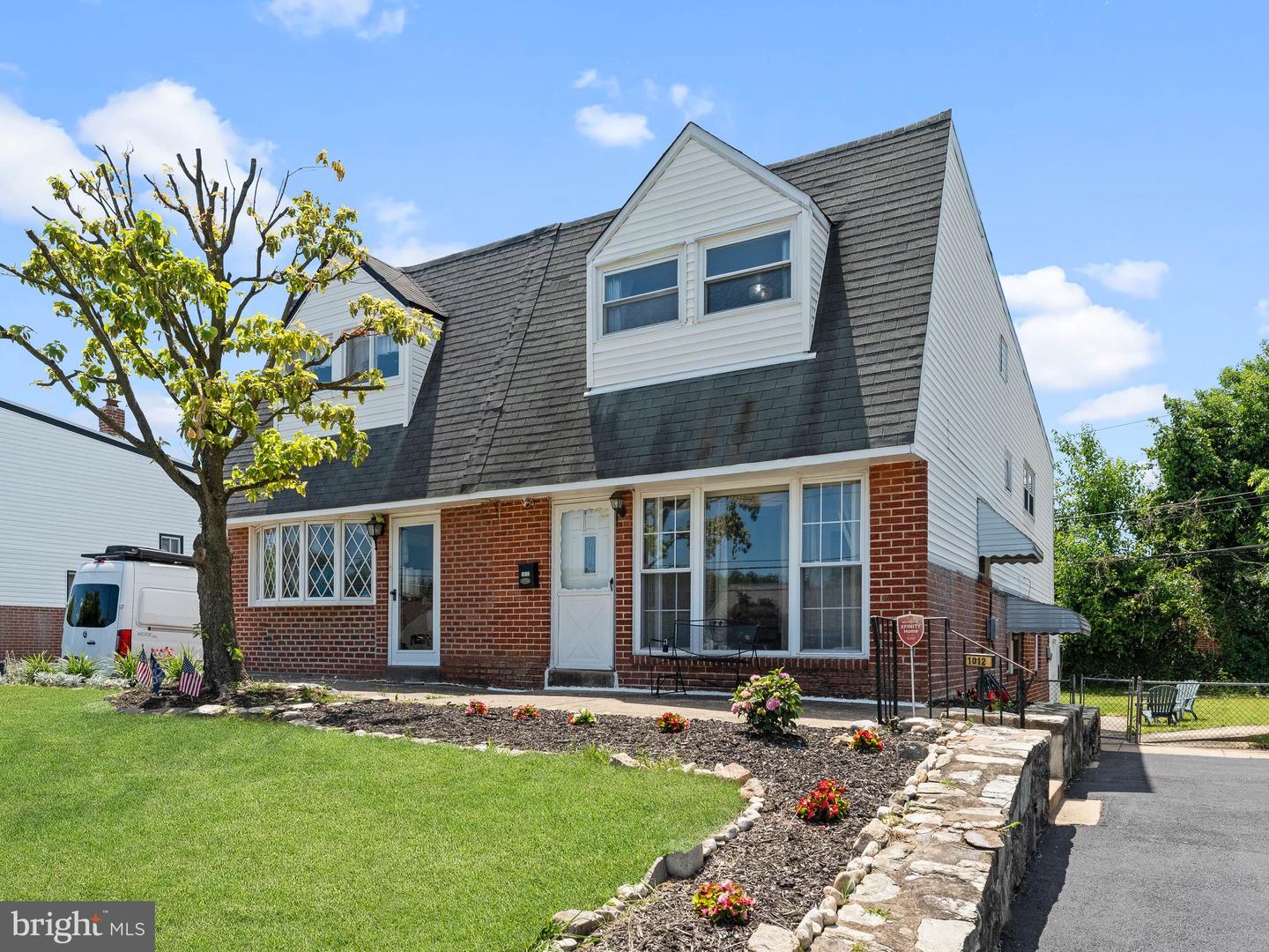 1012 Tomlinson Property Photo 1